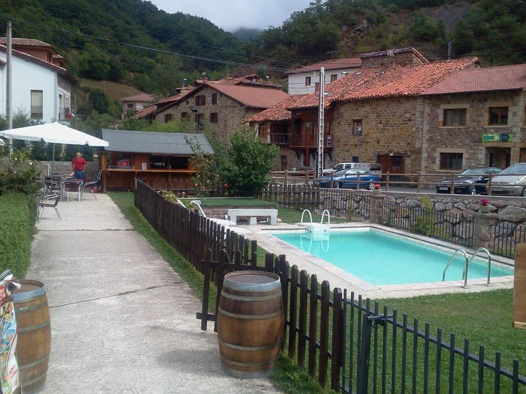 Hostal Nevandi Espinama Exterior photo